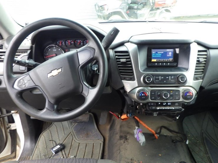 2015-chevrolet-tahoe-image-9