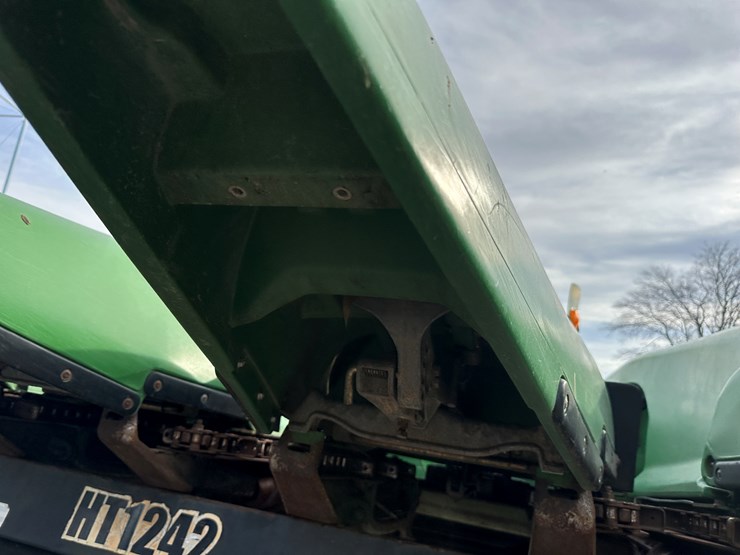 2012-john-deere-616c-image-26