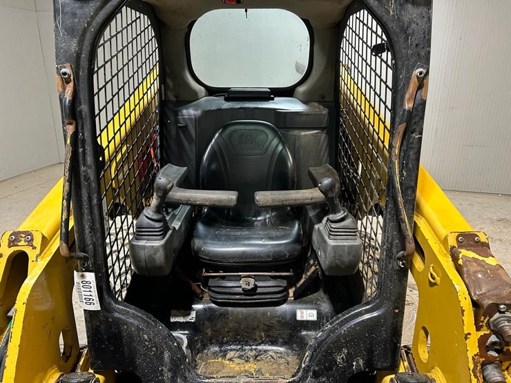 2021-caterpillar-226d3-image-17