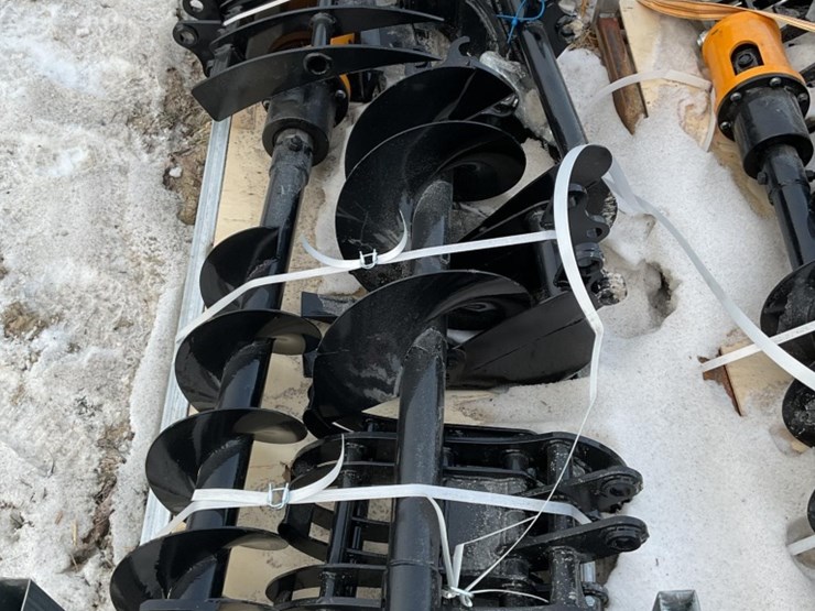 new-unused-giyi-8-pc-mini-excavator-attachment-set,-8",-12"-and-16"-augers,-24"-and-32"-buckets.-image-3
