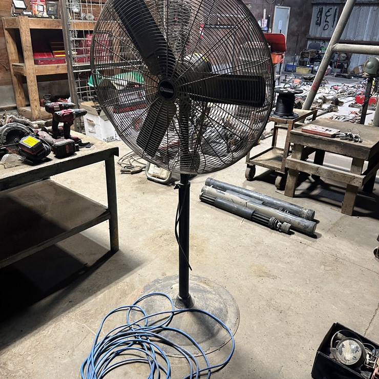 #38492 • Central Machinery 30" Shop Fan & Extension Cord