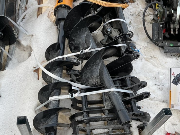 new-unused-giyi-8-pc-mini-excavator-attachment-set,-8",-12"-and-16"-augers,-24"-and-32"-buckets.-image-3