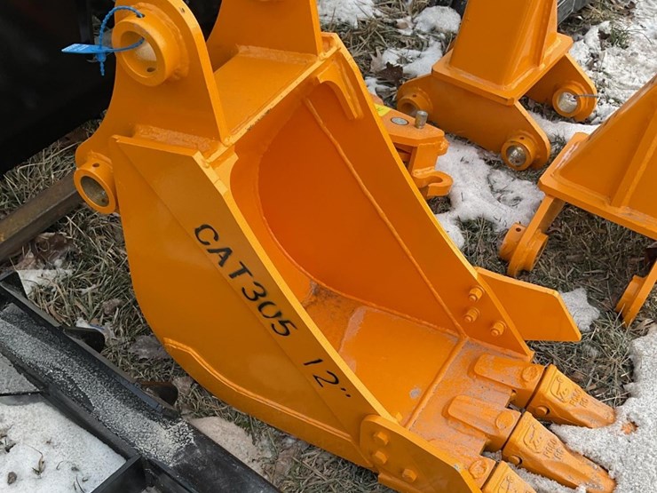 caterpillar-305-image-1