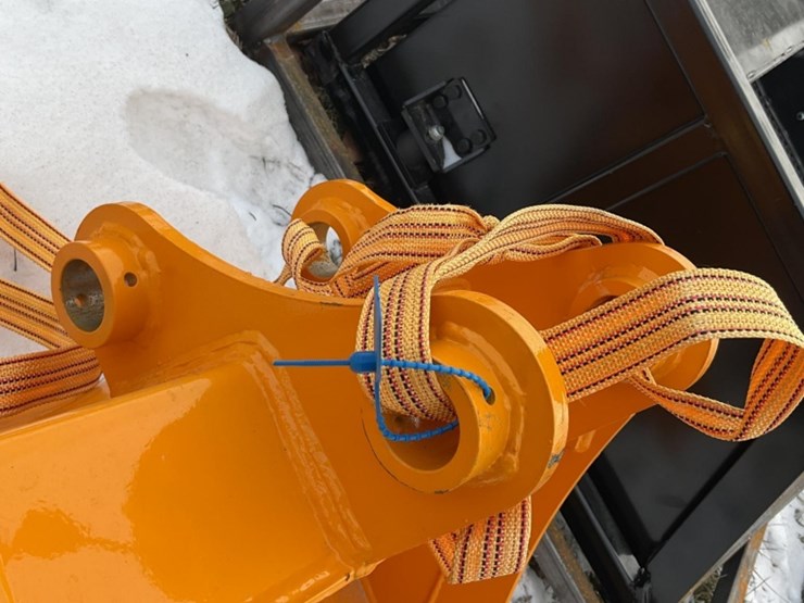 caterpillar-305-image-4