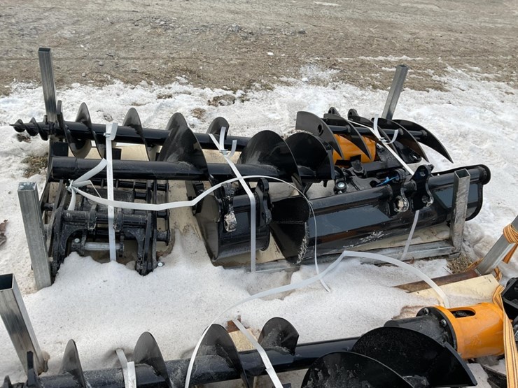 new-unused-giyi-8-pc-mini-excavator-attachment-set,-8",-12"-and-16"-augers,-24"-and-32"-buckets.-image-4