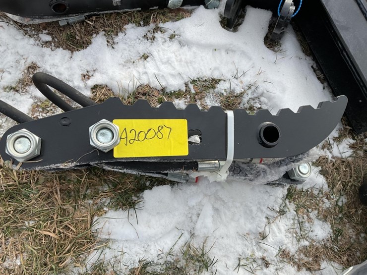 new-unused-miva-hydraulic-thumb-mini-excavator-attachment-image-2