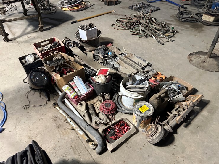 #38494-•-lot-of-misc-parts-image-2