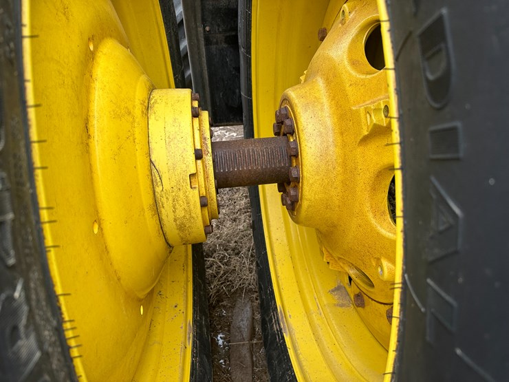 2014-john-deere-9460r-image-23