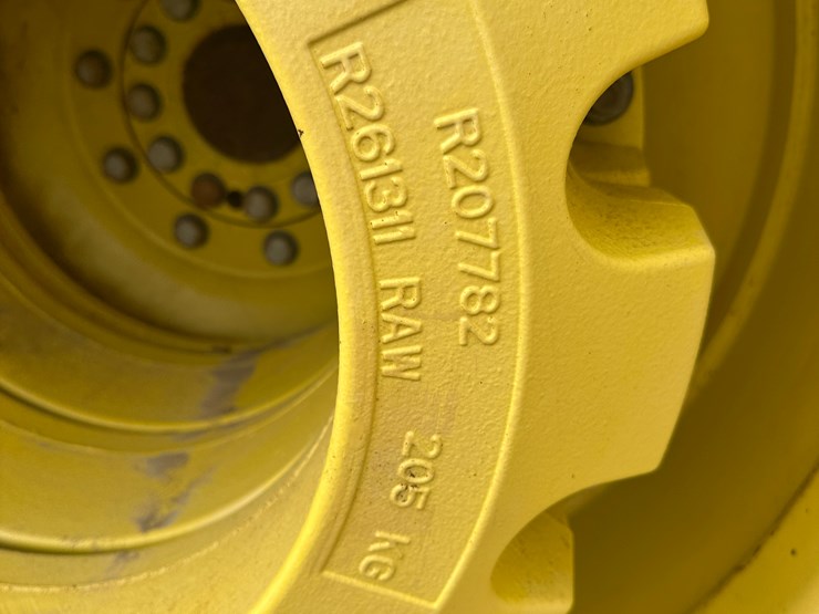 2014-john-deere-9460r-image-18