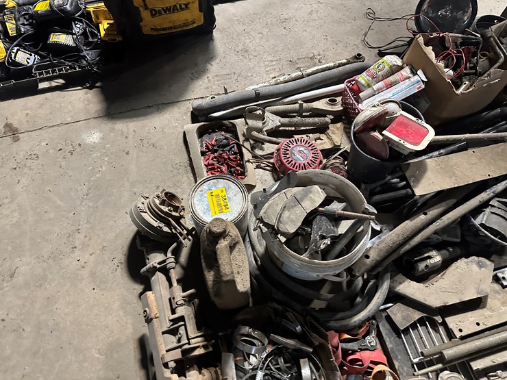 #38494-•-lot-of-misc-parts-image-11