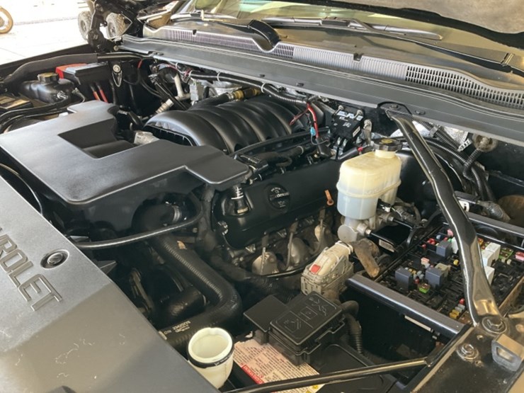 2015-chevrolet-tahoe-image-11