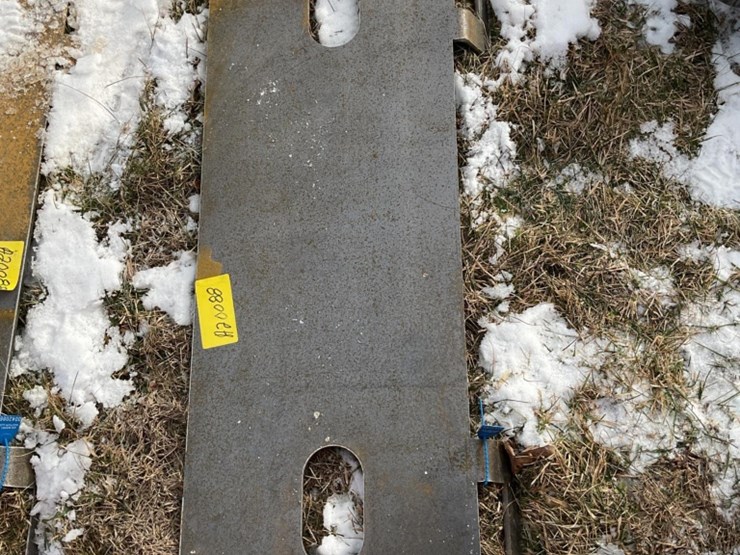 new-unused-giyi-weldable-skid-loader-mount-plate-image-2