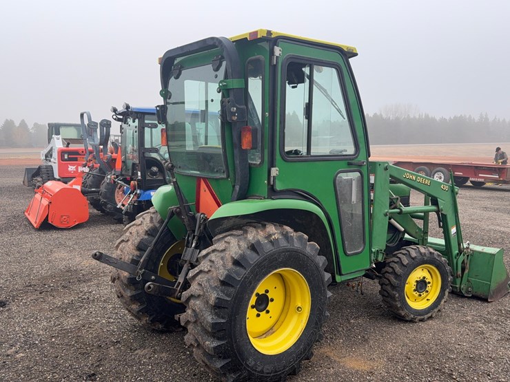 john-deere-4400-image-11