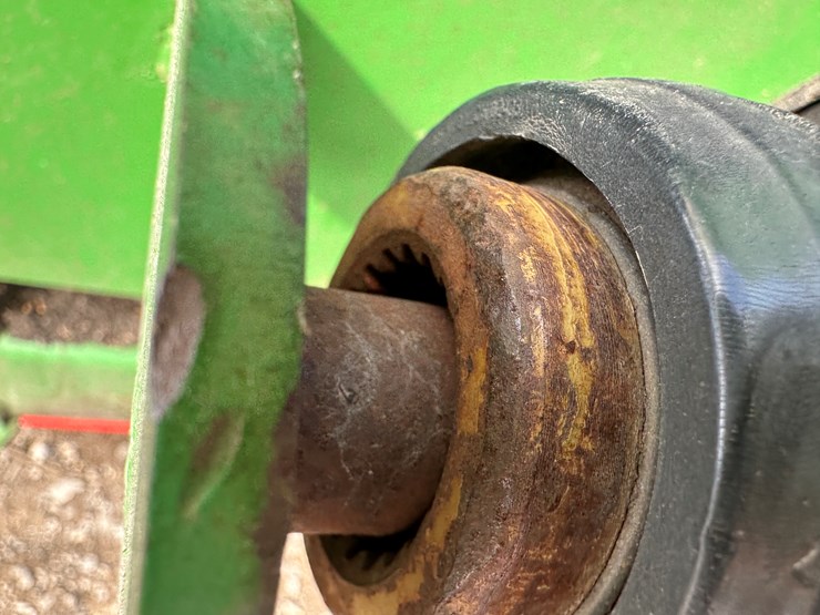 2012-john-deere-616c-image-10