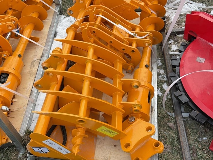 new-unused-giyi-8-pc-cat-301-excavator-attachment-set-image-2