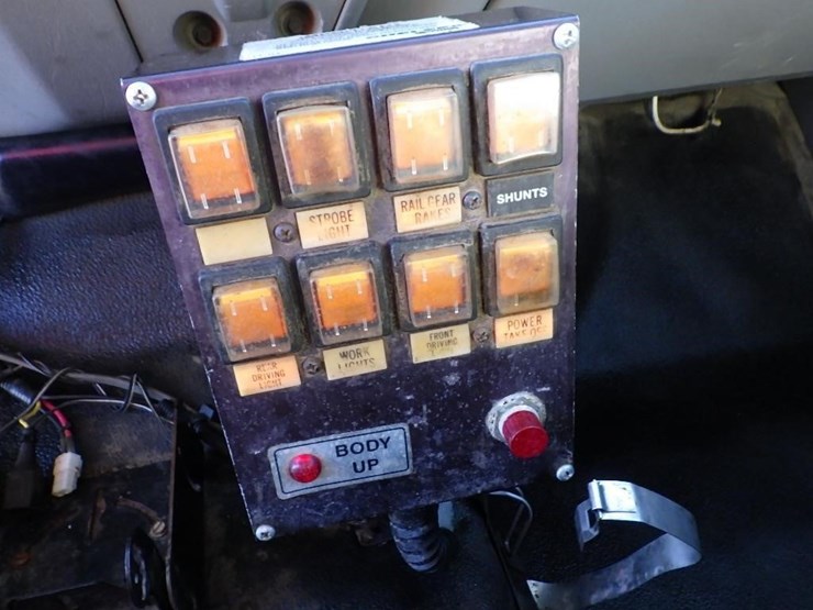 2006-ford-f550-image-34