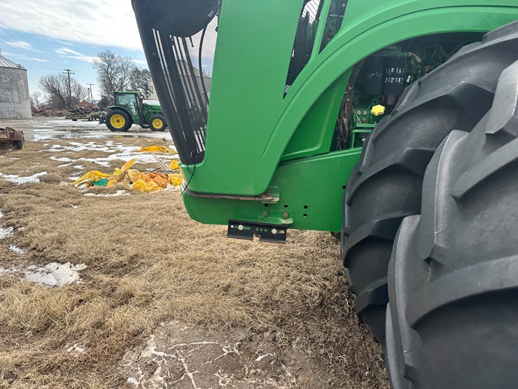 2014-john-deere-9460r-image-37