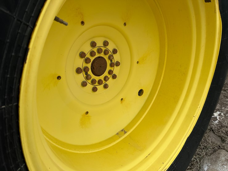 2014-john-deere-9460r-image-15