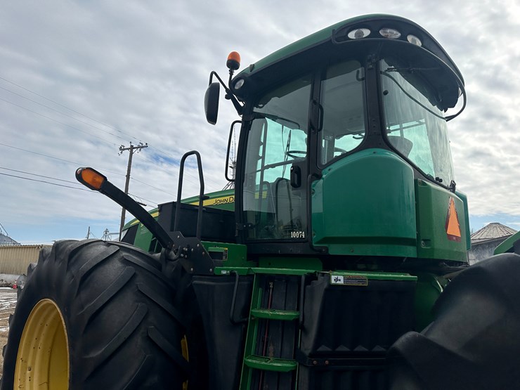 2014-john-deere-9460r-image-33