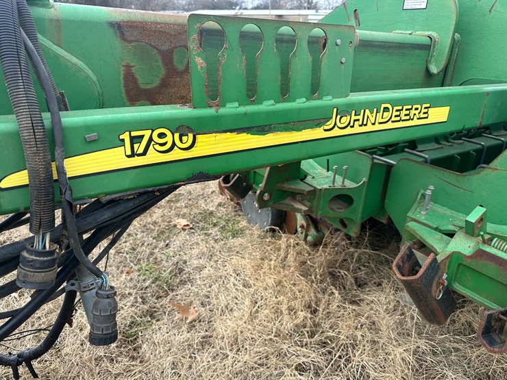 john-deere-1790-image-2