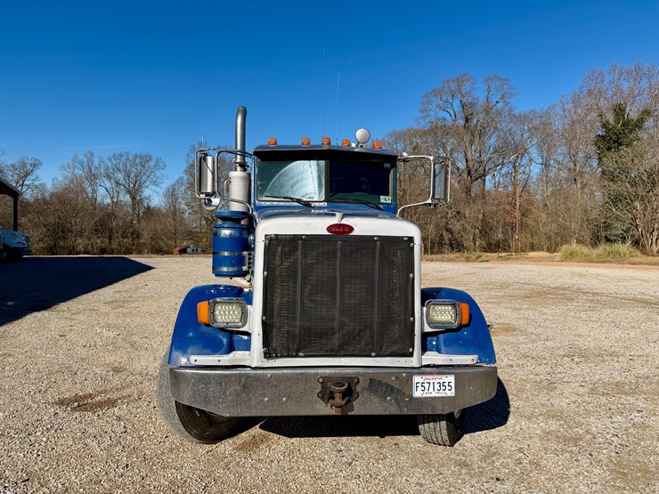 2007-peterbilt-378-image-3