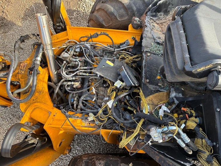 2016-jcb-3cx-image-20