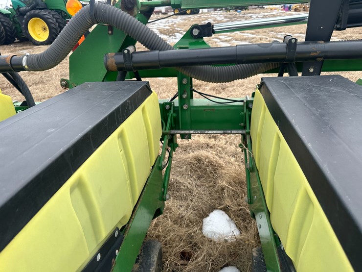 john-deere-1720-image-46