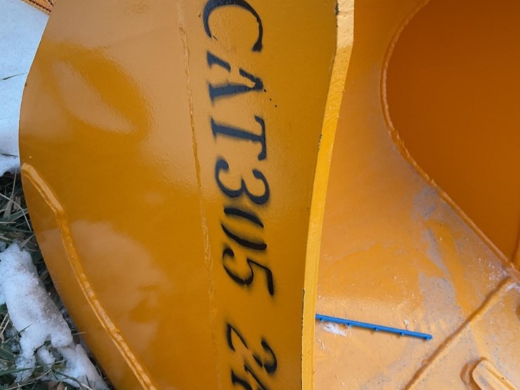 caterpillar-305-image-3