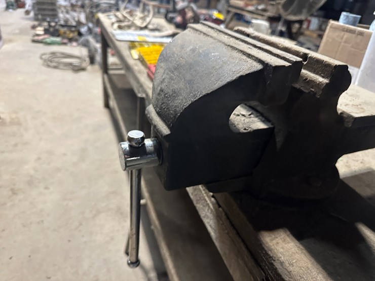 #38487-•-shop-table-w/-8"-vise-image-10