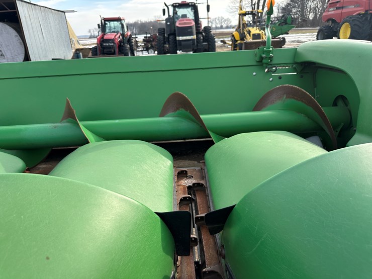 2012-john-deere-616c-image-28