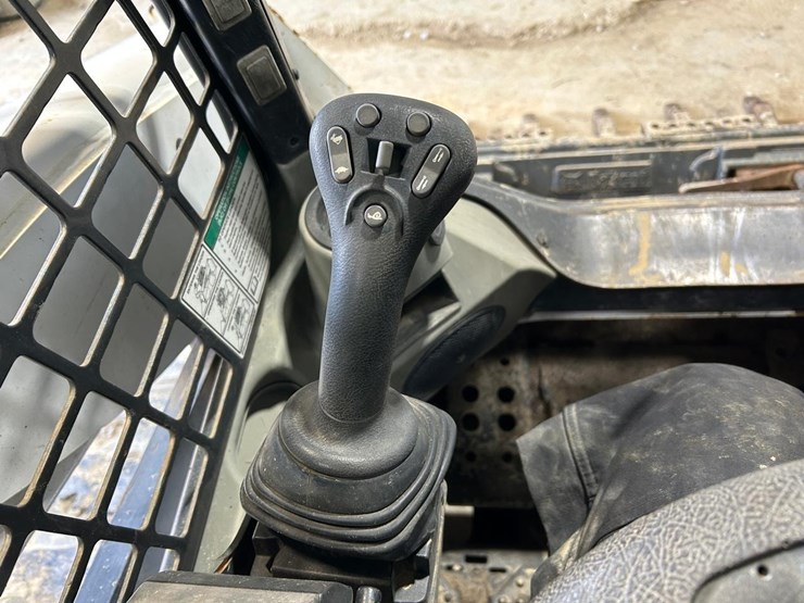 bobcat-t740-image-22