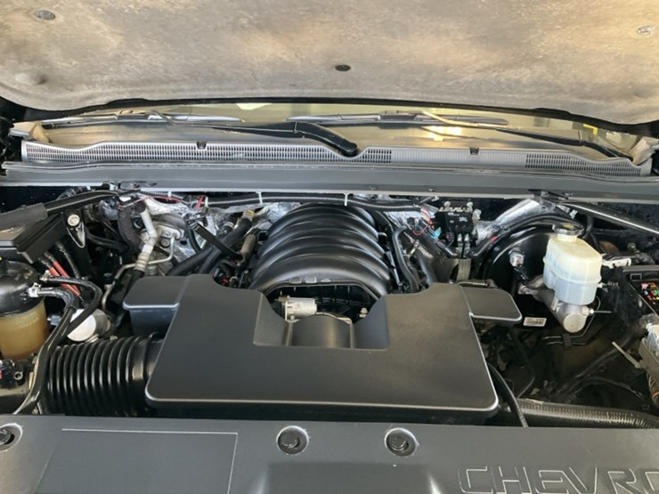 2015-chevrolet-tahoe-image-10