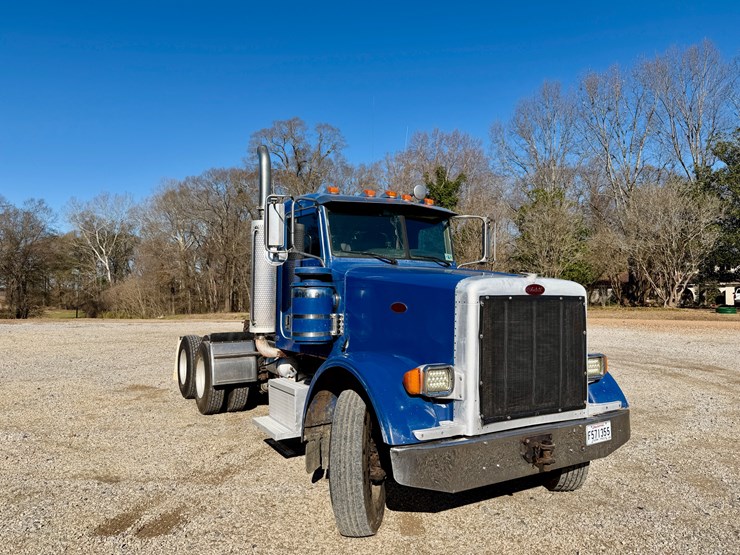 2007-peterbilt-378-image-2