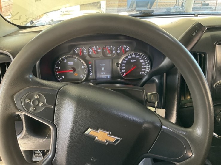 2015-chevrolet-silverado-3500-image-18