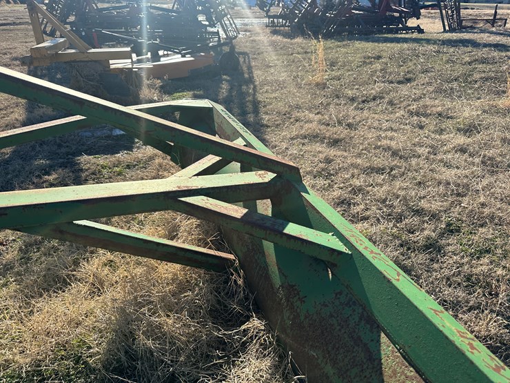 john-deere-8-image-7