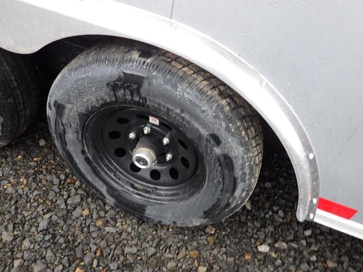 2026-royal-larct52-826v-86-t/a-enclosed-trailer-image-15