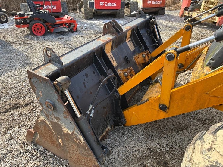 2016-jcb-3cx-image-9