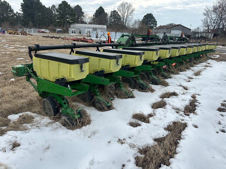 john-deere-1720-image-4