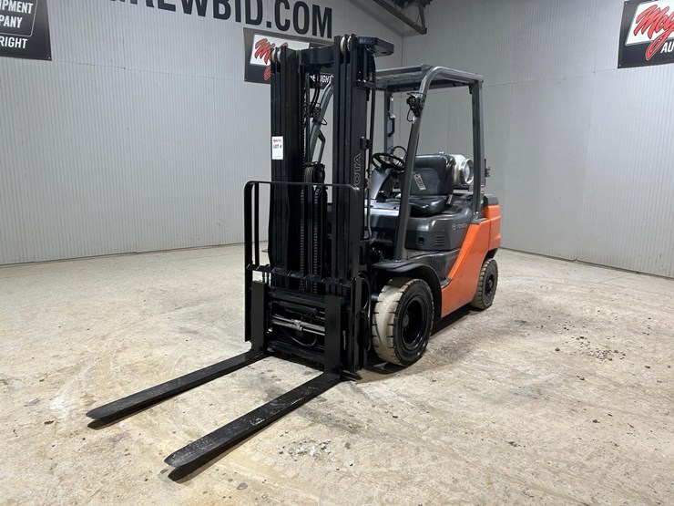 2020-toyota-8fgu25-image-8