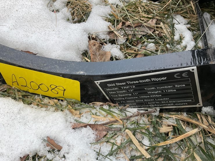 new-unused-giyi-model-gy-trp12-ripper-mini-skid-loader-attachment-image-4