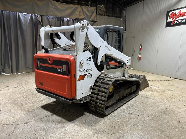 bobcat-t740-image-4