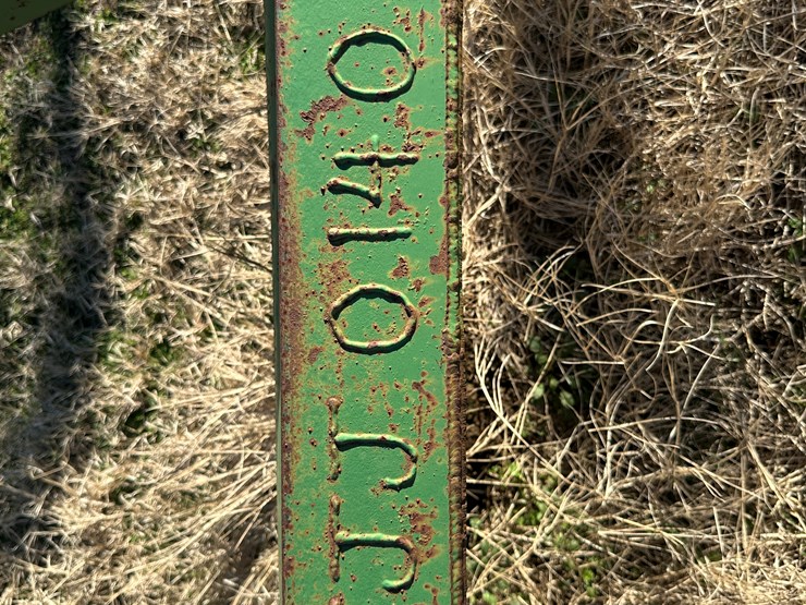 john-deere-8-image-13