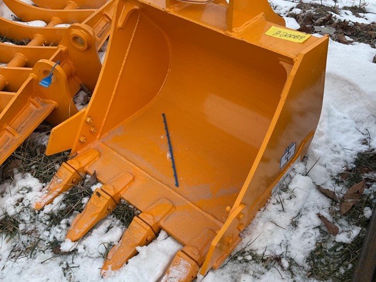 caterpillar-305-image-1