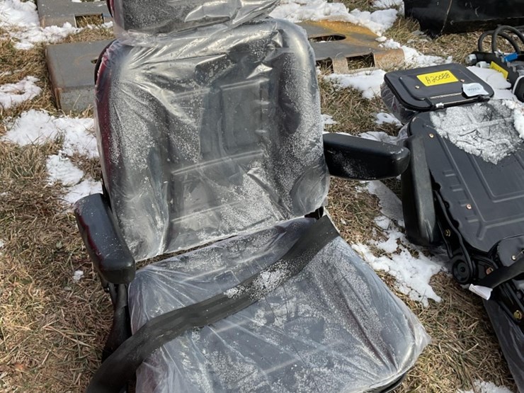 new-unused-sklp-luxury-equipment-seat-with-seat-belt-image-2