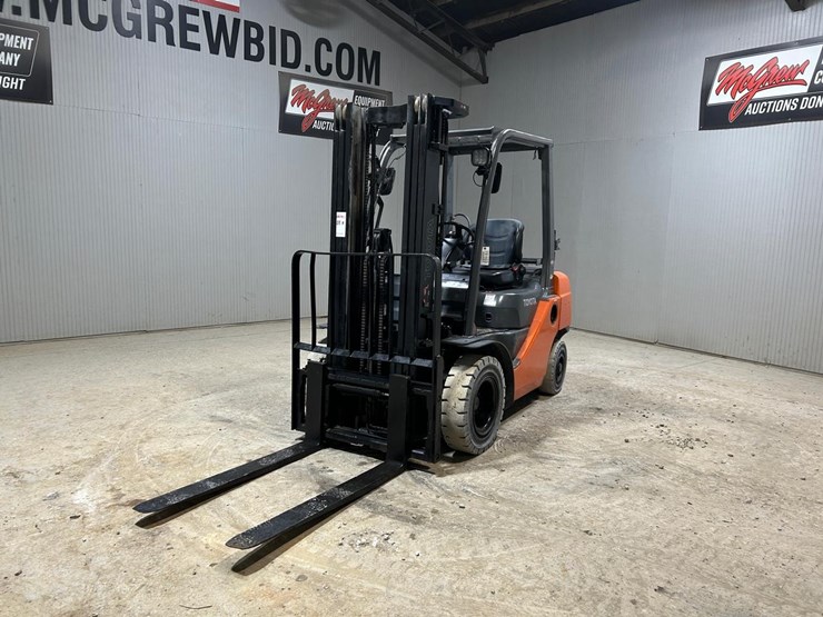 2019-toyota-8fgu25-image-8