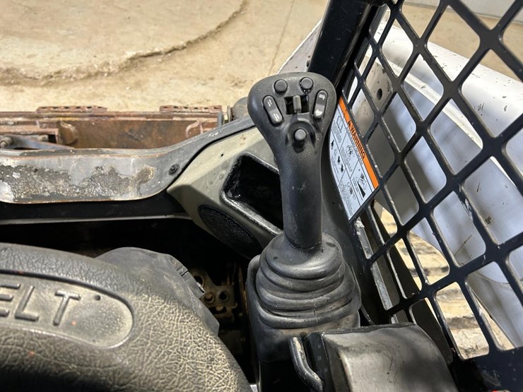 bobcat-t740-image-24