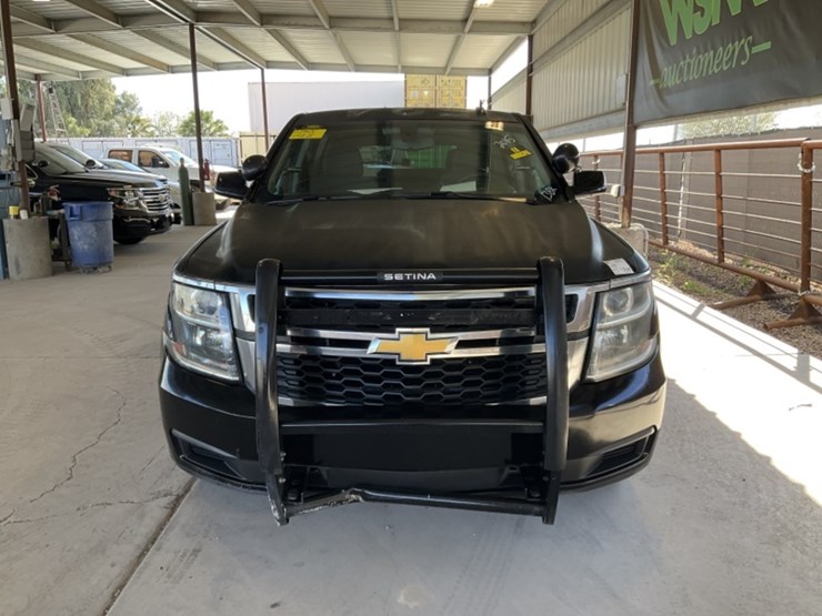 2015-chevrolet-tahoe-image-3