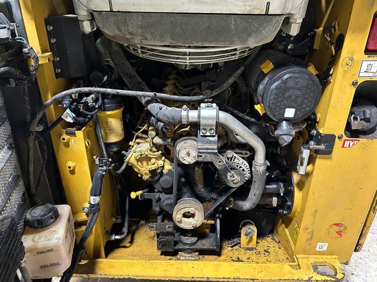 2021-caterpillar-226d3-image-14