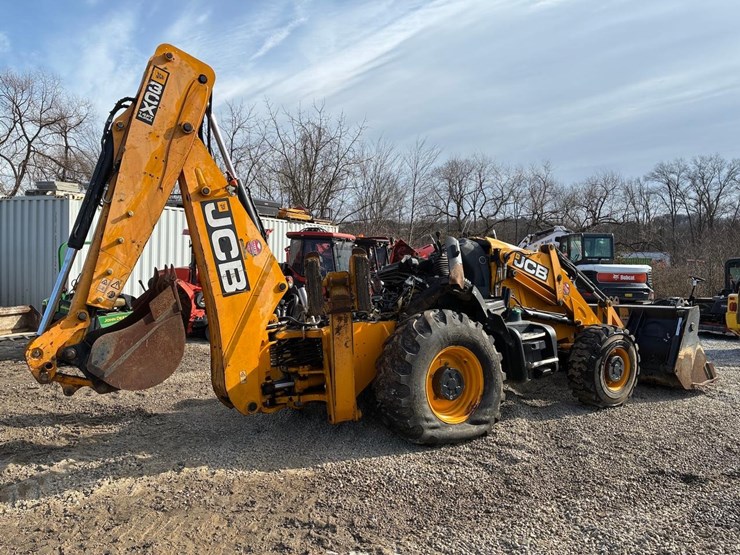 2016-jcb-3cx-image-4