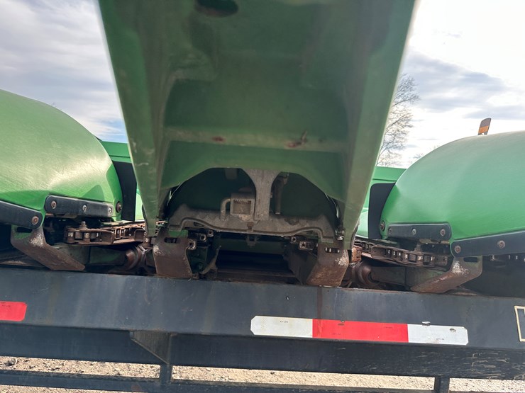 2012-john-deere-616c-image-32